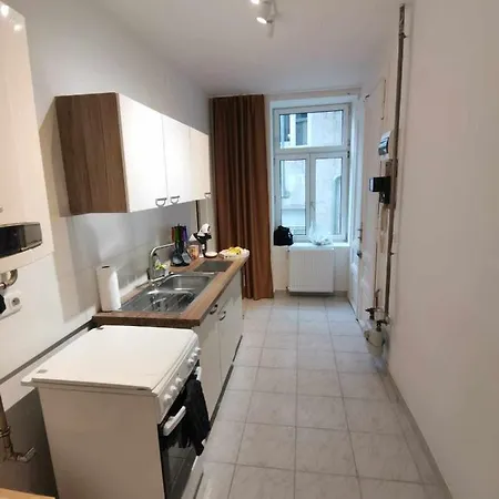 Central Apartment Metro 1 Min. Wien Exterior foto