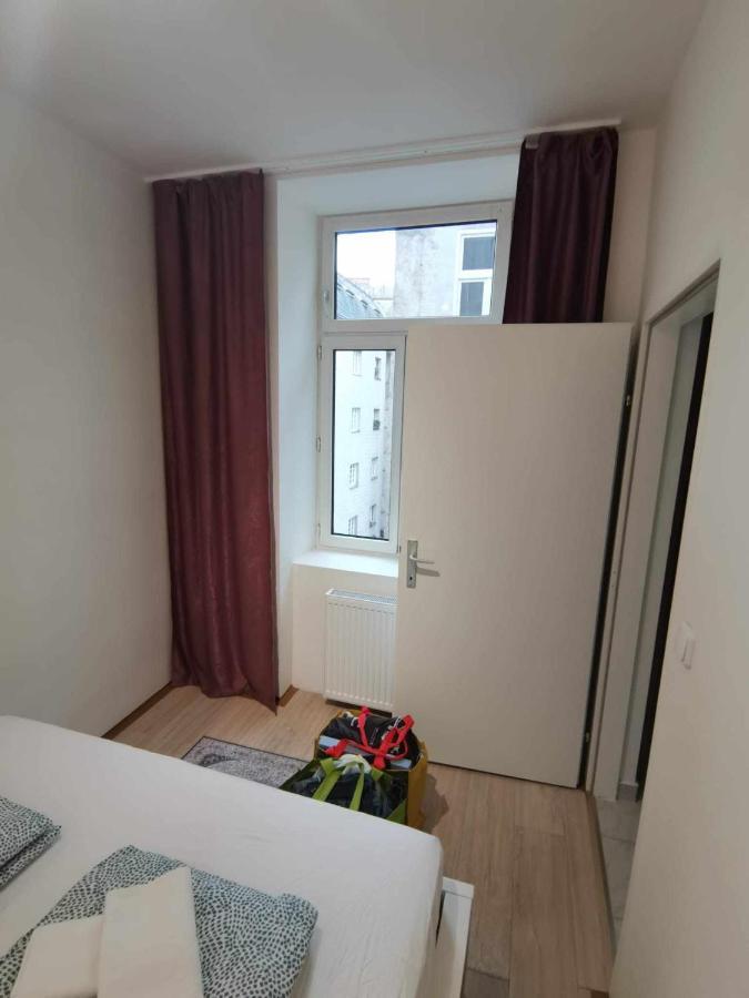 Apartment Metro 1 Min. *